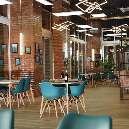 Monaco & Garden Szálloda 3*