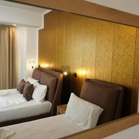 Monaco & Garden Отель 3*