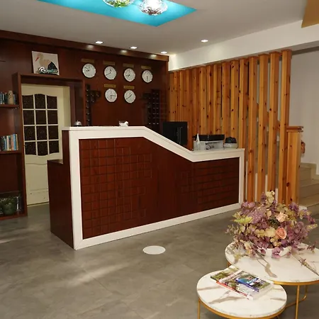 酒店 Monaco & Garden 3*