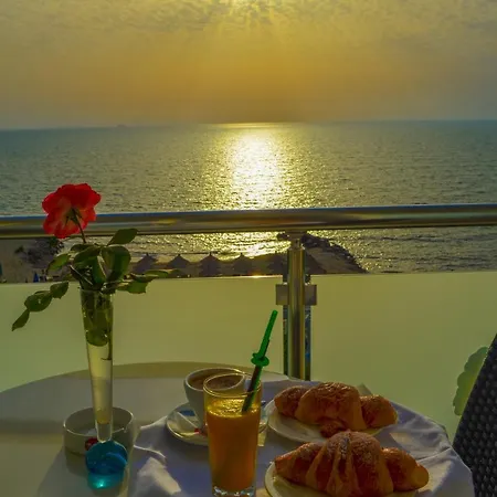 Monaco & Garden 3* Golem