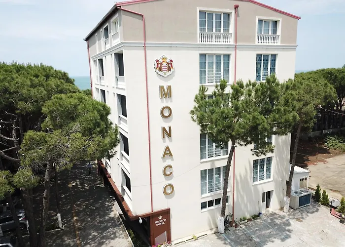 Monaco & Garden Hotel Golem (Tirana)