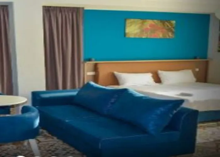 Monaco & Garden Hotel