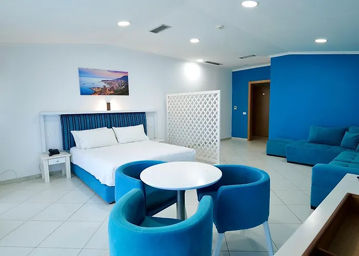 Monaco & Garden Hotel Golem (Tirana)