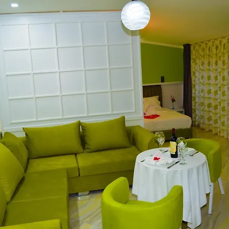 Hotel Monaco&garden Golem (Tirana)