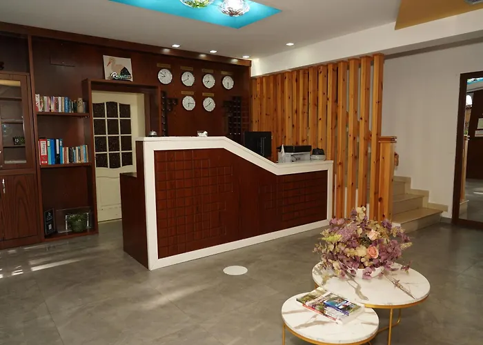 Hotel Monaco & Garden 3*